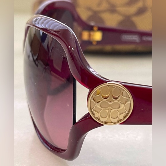 EUC Coach Marilyn Sunglasses with Case - Picture 3 of 7